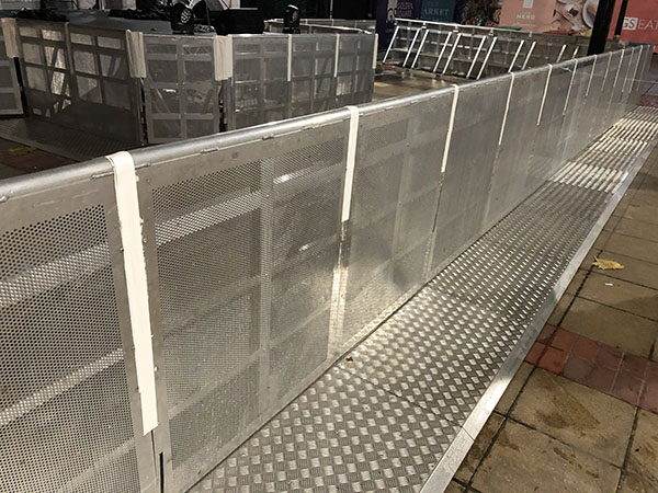 Pit barriers